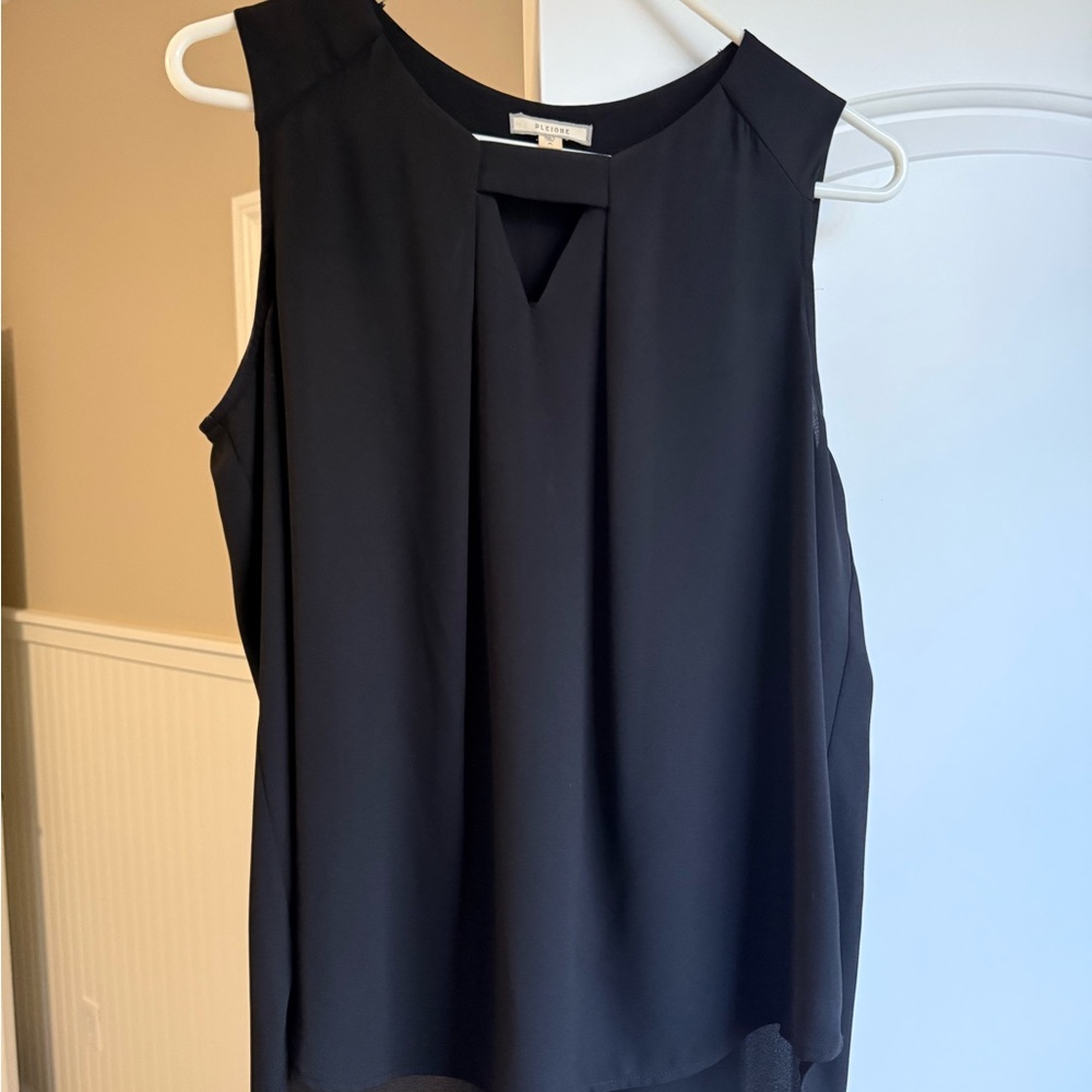 Pleione Black Sleeveless Blouse